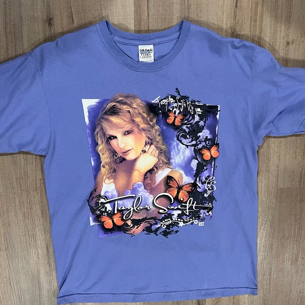 Taylor Swift Stay Beautiful Gildan purpleGraphic Short Sleeve T-Shirt size L